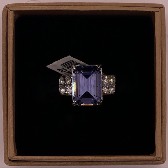 Stunning Simulated Tanzanite in Stainless Steel Setting - Picture 5 of 13